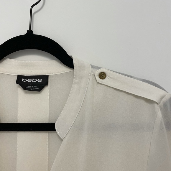 ✨GREAT CONDITION✨bebe cream blouse & bronze zipper - Picture 3 of 5